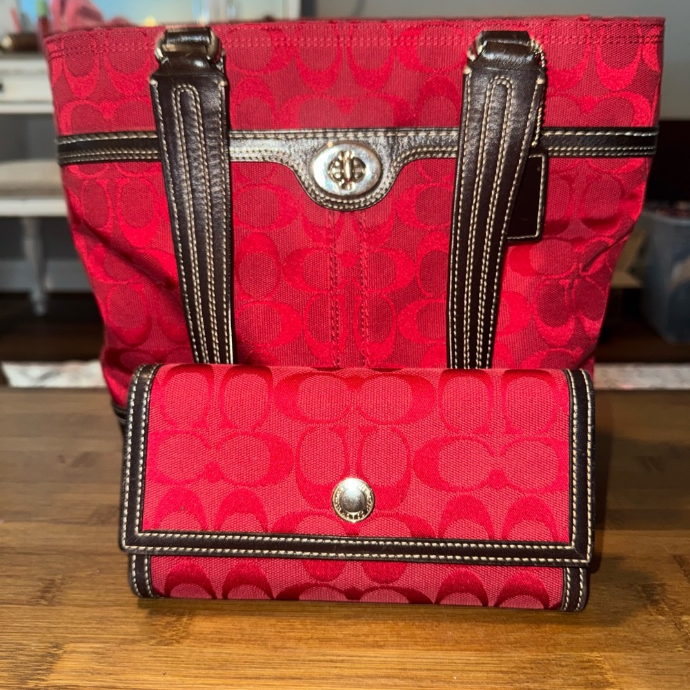 Coach red signature Tote+ matching wallet set- excellent condition